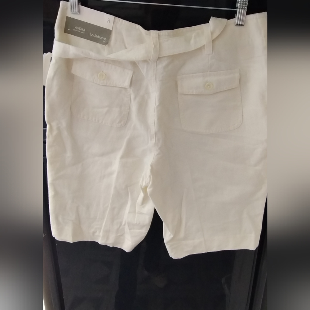 Shorts - Picture 2 of 5